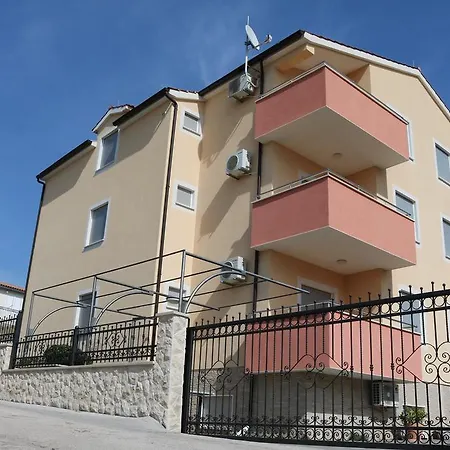 Rogoznica Apartments Kristina Exterior photo